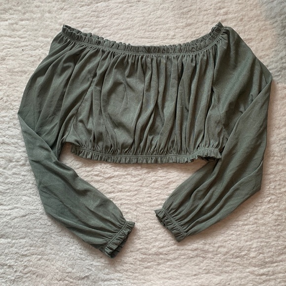 ZARA off the shoulder long sleeved cropped top - Picture 1 of 1